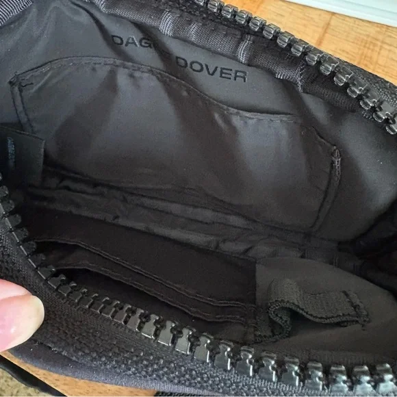 Dagne Dover Mara Neoprene Phone Sling Black EUC - Picture 6 of 7